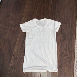 Lululemon Swiftly Tech Short Sleeve 2.0